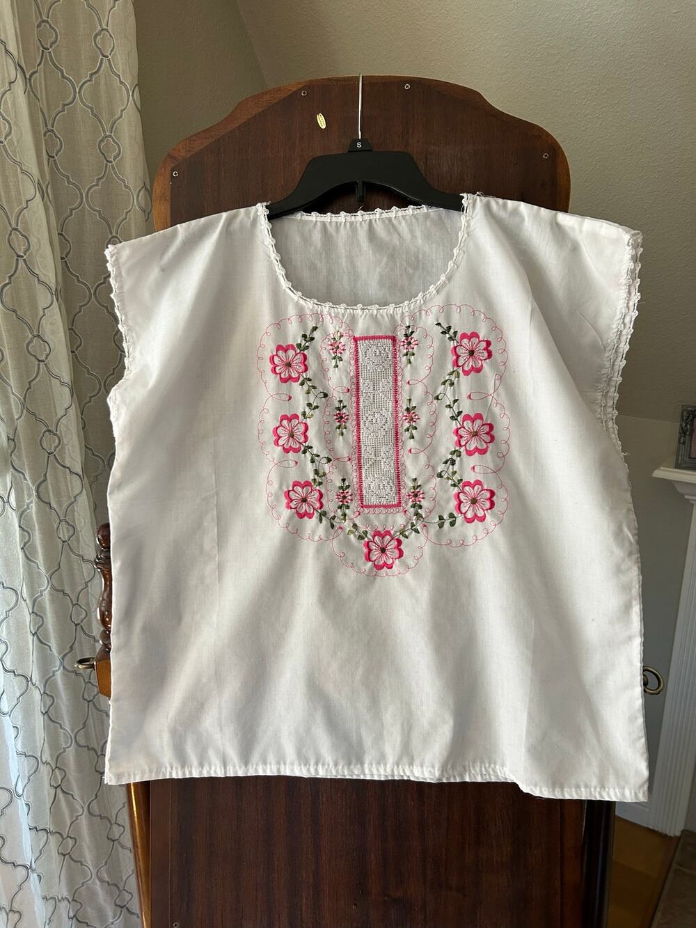 Vintage Traditional Mexican Embroidered Floral Blouse 60s 70s large pink